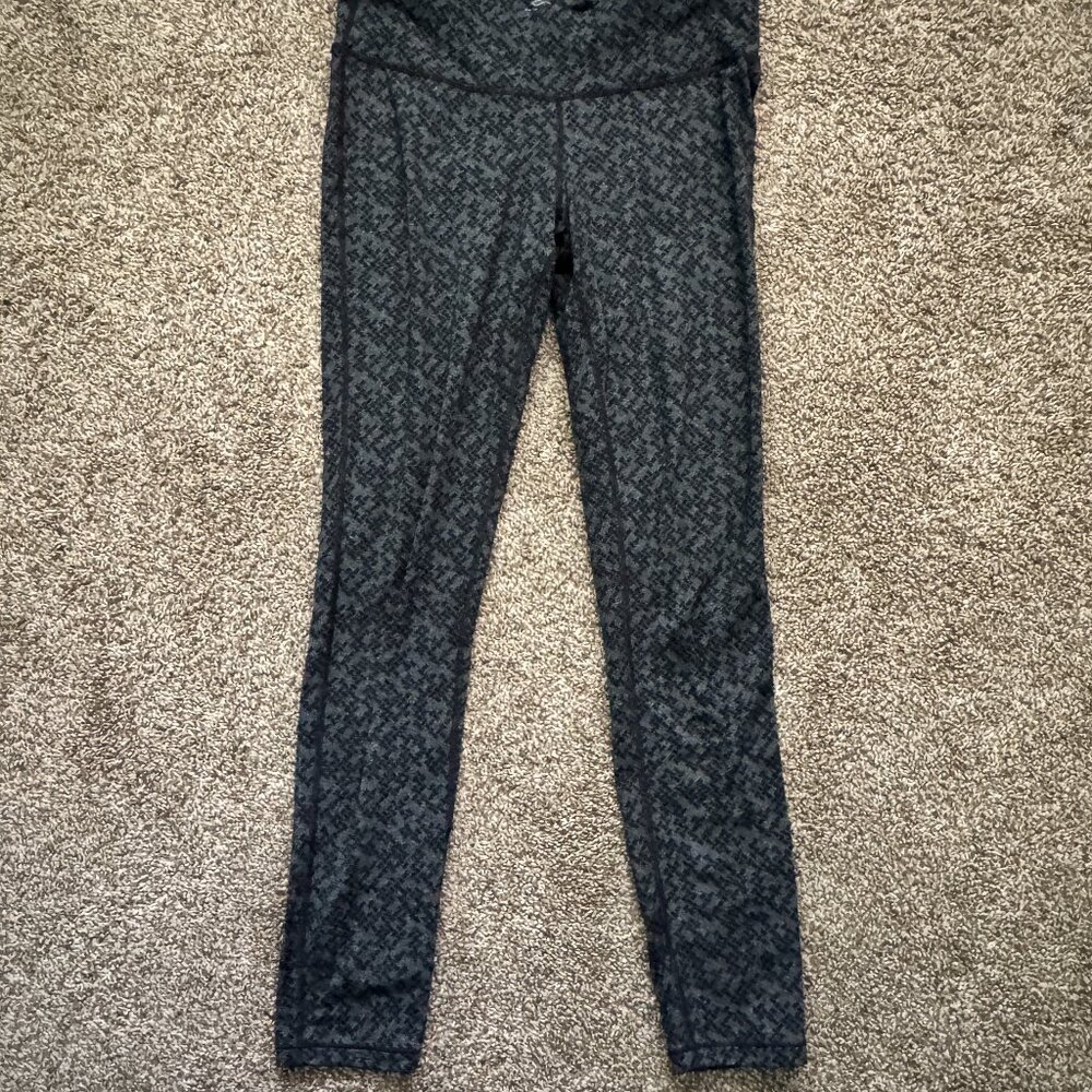 PrAna Midrise Ashley 7/8 Leggings Black Gray Camo Pattern Size Medium
